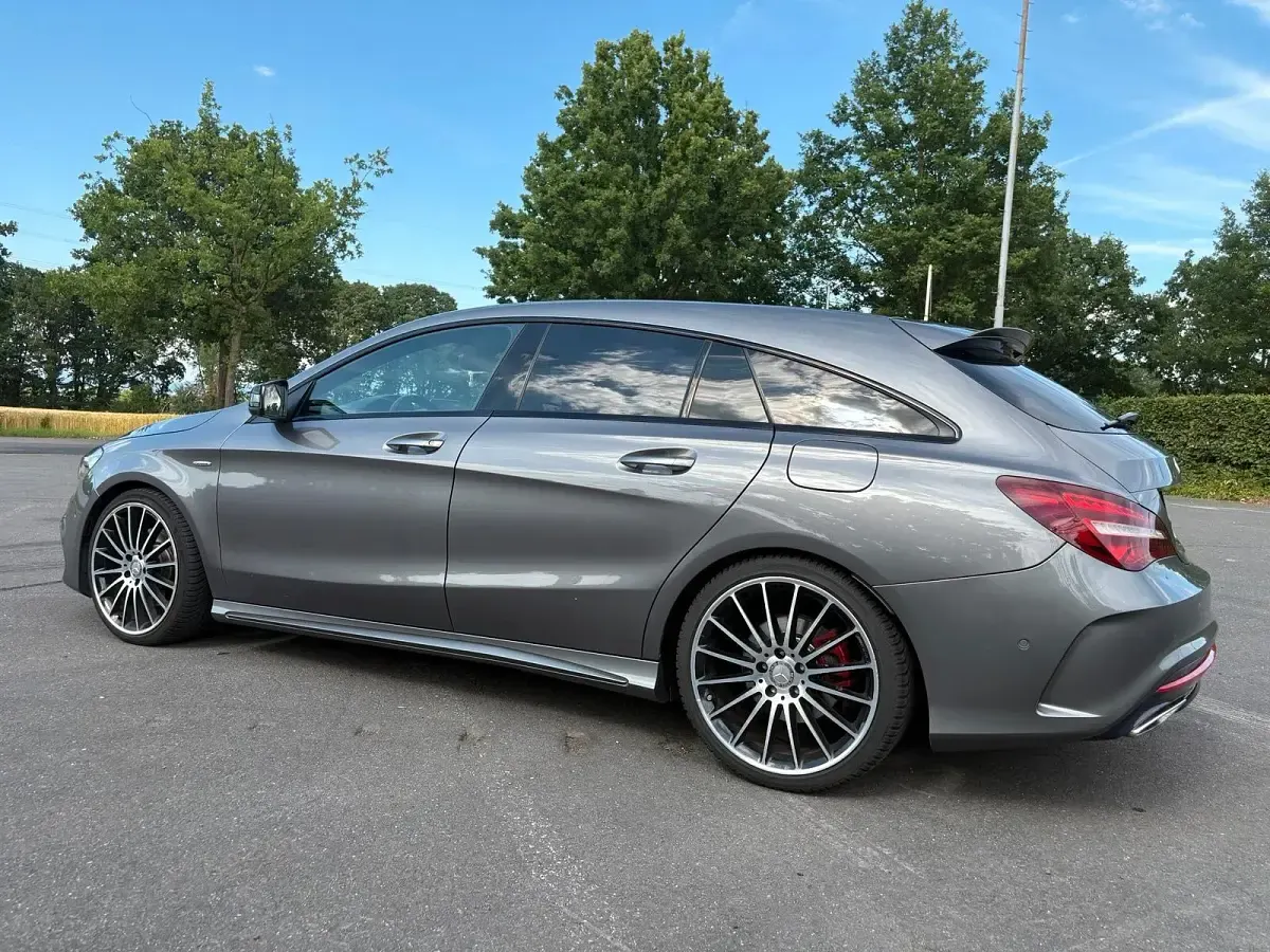 Gebraucht Mercedes CLA250e Shooting Brake 218 PS (160 kW) 2016 Grau Kombi