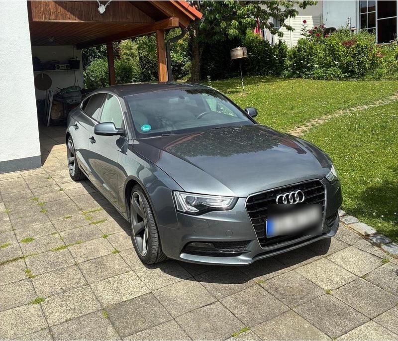 Grau Gebraucht 2016 Audi A5 Comfort Coupé | 19.200 € (Superpreis) - Bild 1/4