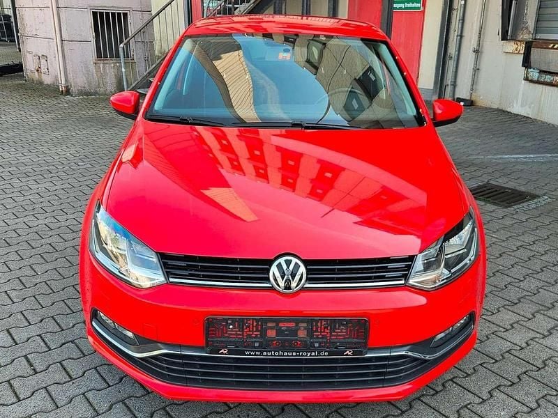 Second-hand VW Polo Sound 75 CP (55 kW) 2017 Roșu Berlinǎ