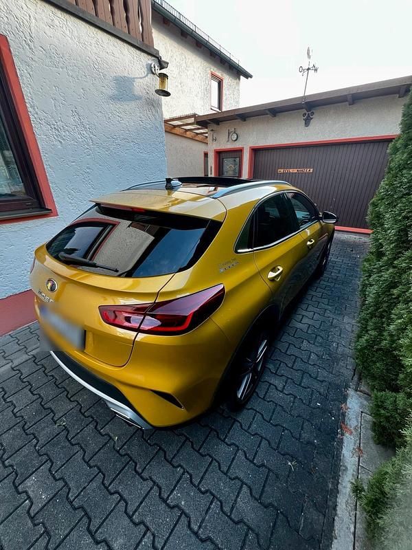 Używany Kia XCeed Launch Edition 204 KM (150 kW) 2019 Złoty SUV
