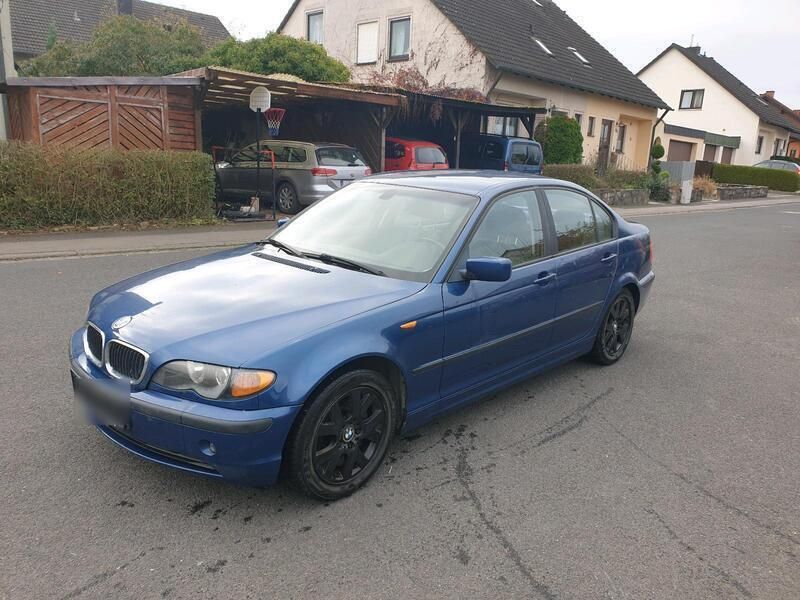 Blau Gebraucht 2003 BMW 318 Limousine | 1.000 € (Superpreis) - Bild 1/4