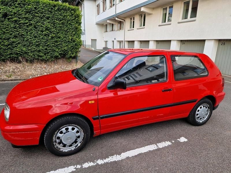 Rot Gebraucht 1997 VW Golf III Limousine | 2.490 € (Guter Preis) - Bild 1/4