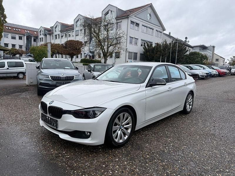 Weiß Gebraucht 2012 BMW 320 Limousine | 8.990 € (Superpreis) - Bild 1/4