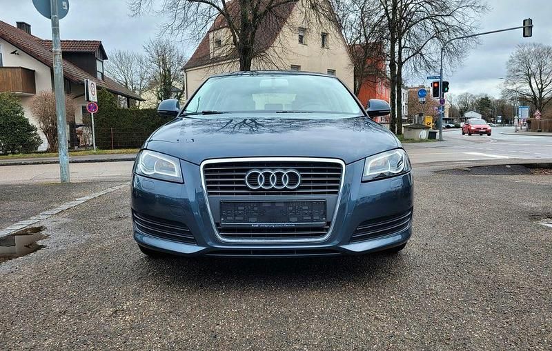 Gebraucht Audi A3 Attraction 125 PS (91 kW) 2009 Grau Kleinwagen