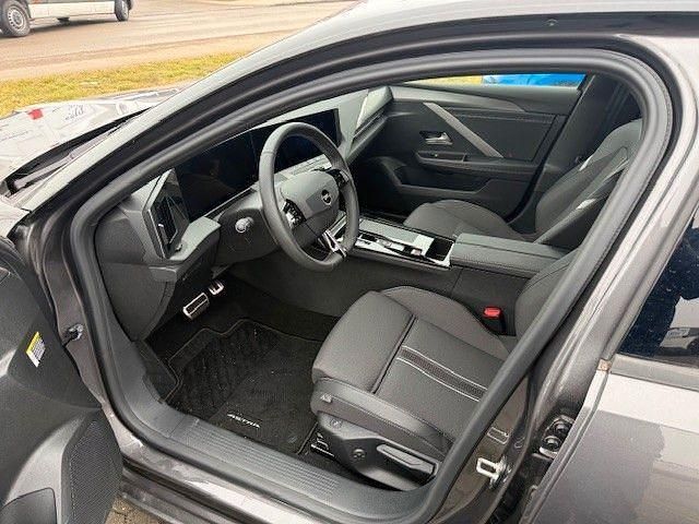 Neu Opel Astra 131 PS (96 kW) 2025 Grau Kombi