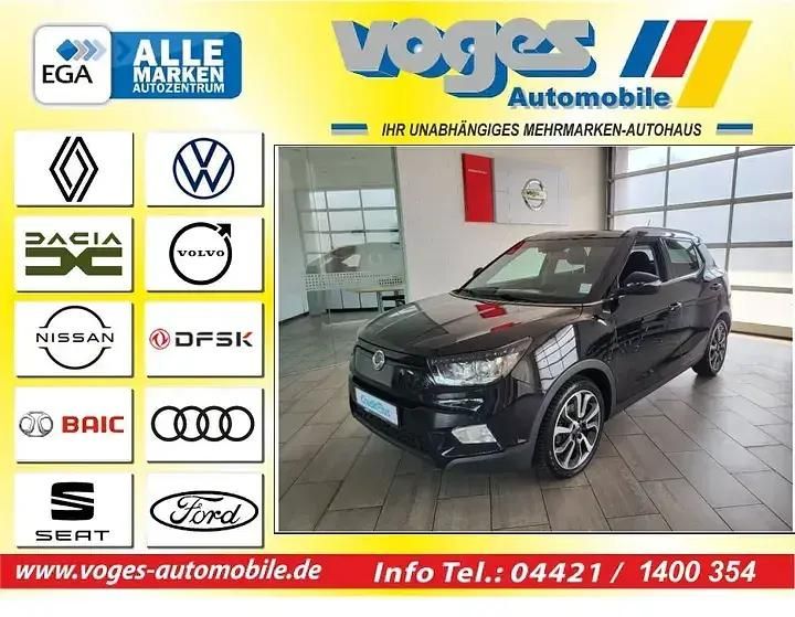 Schwarz Gebraucht 2016 Ssangyong Tivoli SUV | 6.790 € (Fairer Preis) - Bild 1/4
