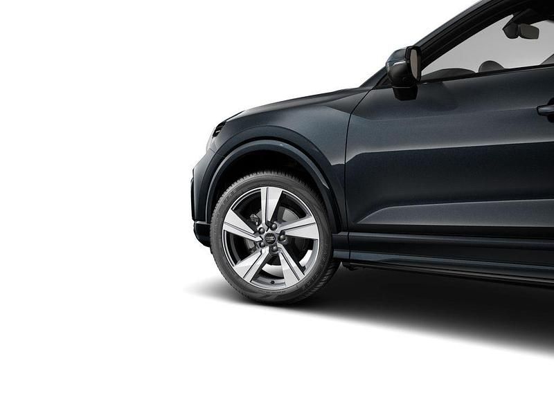 Neu Audi Q2 Advanced Plus 150 PS (110 kW) 2026 Grau SUV