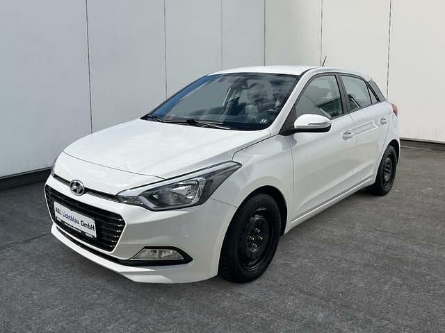 Weiß Gebraucht 2018 Hyundai i20 Turbo Kleinwagen | 10.790 € (Etwas zu teuer) - Bild 1/2