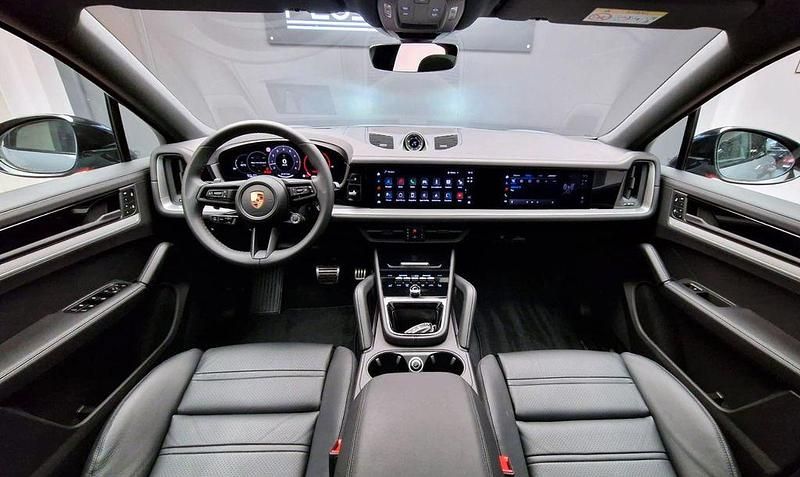 Gebraucht Porsche Cayenne 475 PS (349 kW) 2023 Grau SUV