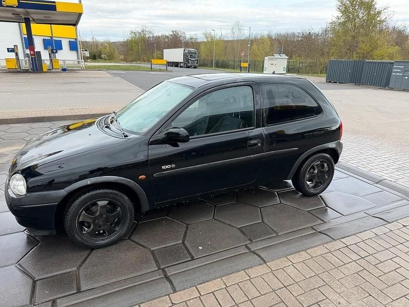Gebraucht Opel Corsa 65 PS (47 kW) 2002 Schwarz Kleinwagen