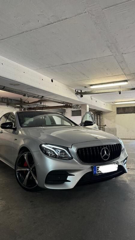 Silber Gebraucht 2019 Mercedes E220 AMG Limousine | 29.950 € (Guter Preis) - Bild 1/4