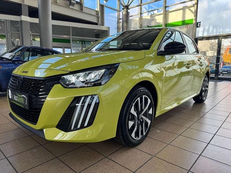 Hell gelb Neu 2025 Peugeot 208 Style Kleinwagen | 18.495 € (Guter Preis) - Bild 1/4