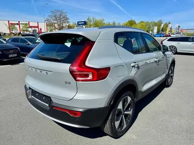 Gebraucht Volvo XC40 120 PS (88 kW) 2024 SUV