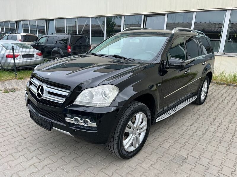 Schwarz Gebraucht 2011 Mercedes GL350 SUV | 17.999 € (Fairer Preis) - Bild 1/4