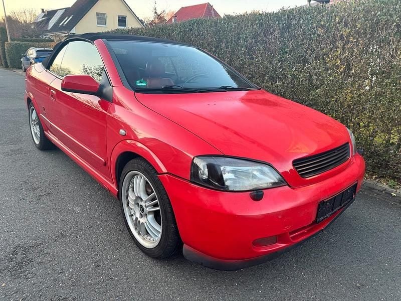 Rot Gebraucht 2003 Opel Astra Cabriolet Cabrio | 1.199 € (Guter Preis) - Bild 1/4