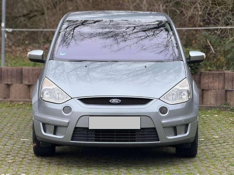 Grau Gebraucht 2007 Ford S-MAX S Van / Kleinbus | 2.900 € (Fairer Preis) - Bild 1/4