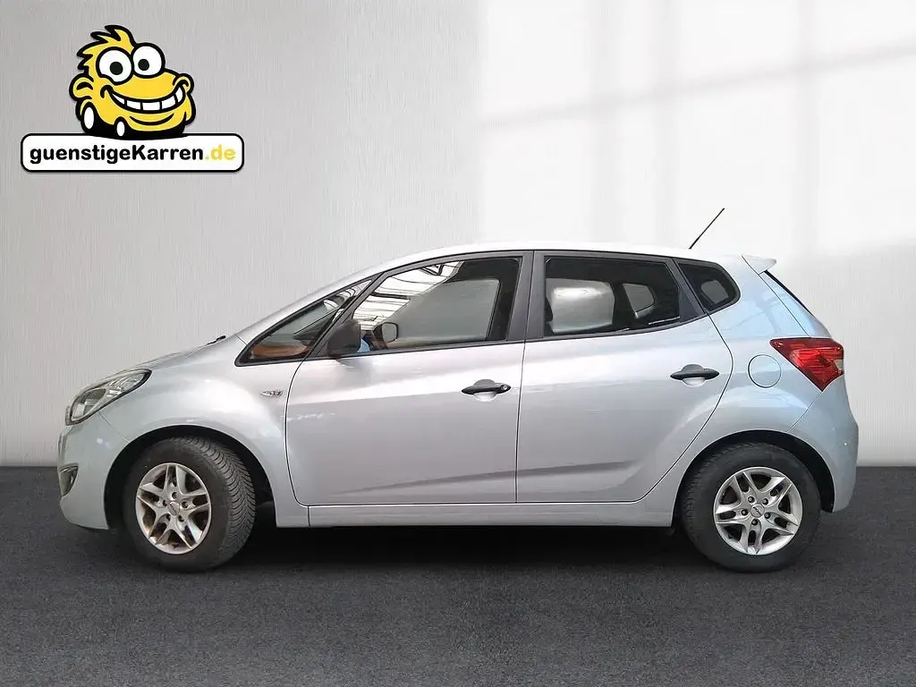Gebraucht Hyundai ix20 Classic 90 PS (66 kW) 2011 Silber Kleinwagen