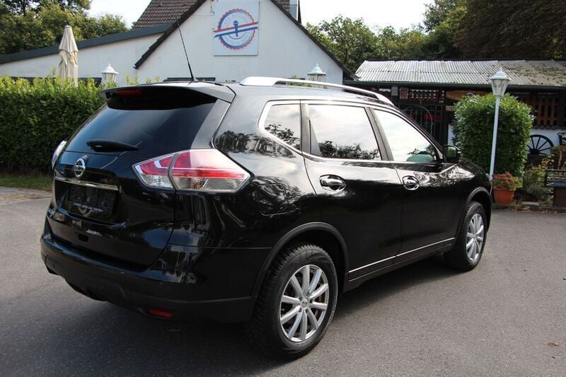 Gebraucht Nissan X-Trail Acenta 131 PS (96 kW) 2017 Schwarz  metallic SUV