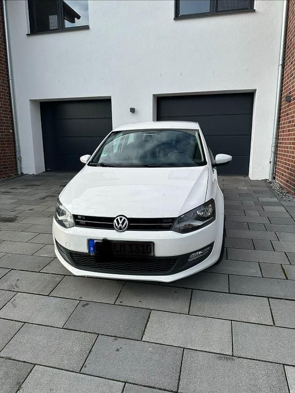 Gebraucht VW Polo 90 PS (66 kW) 2014 Weiß Kleinwagen