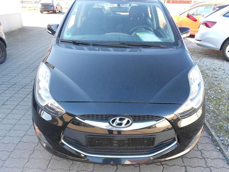 Gebraucht Hyundai ix20 Comfort 116 PS (85 kW) 2013 Schwarz Kleinwagen