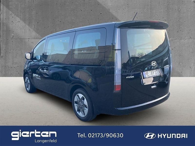 Gebraucht Hyundai Staria Trend 224 PS (164 kW) 2024 Schwarz Van / Kleinbus