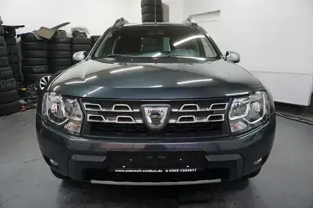 Gebraucht Dacia Duster Urban Explorer 125 PS (91 kW) 2016 Grau SUV