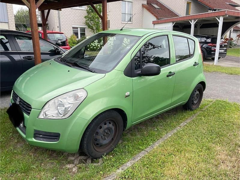 Grün Gebraucht 2009 Suzuki Splash Basic Kleinwagen | 1.900 € (Guter Preis) - Bild 1/4