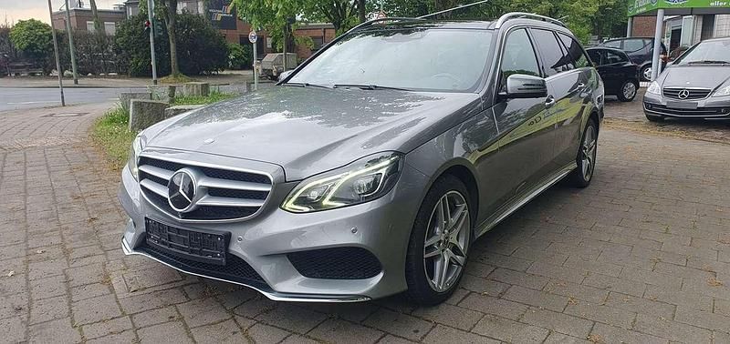 Palladiumsilber metalliclack Gebraucht 2013 Mercedes E350 AMG Kombi | 17.999 € (Fairer Preis) - Bild 1/4