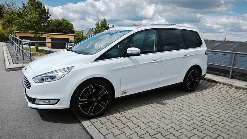 Gebraucht Ford Galaxy Titanium 179 PS (131 kW) 2017 Weiß Van / Kleinbus