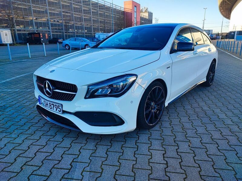 Weiß Gebraucht 2018 Mercedes CLA200 Shooting Brake Edition Kombi | 21.400 € (Fairer Preis) - Bild 1/4