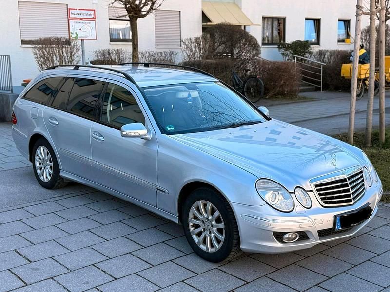 Gebraucht Mercedes E230 Elegance 204 PS (150 kW) 2008 Silber Kombi