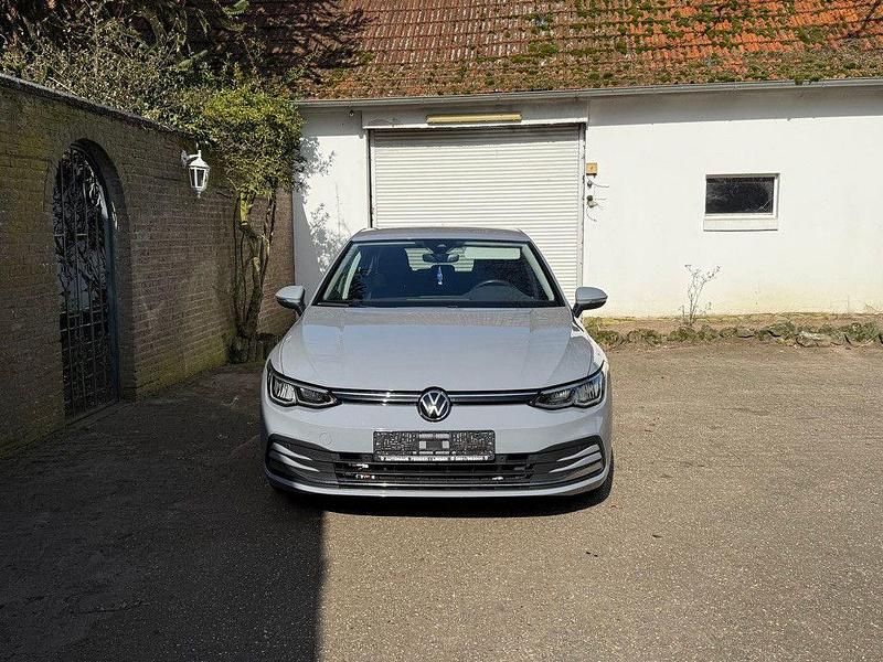Gebraucht VW Golf VII Active 150 PS (110 kW) 2021 Grau Kleinwagen