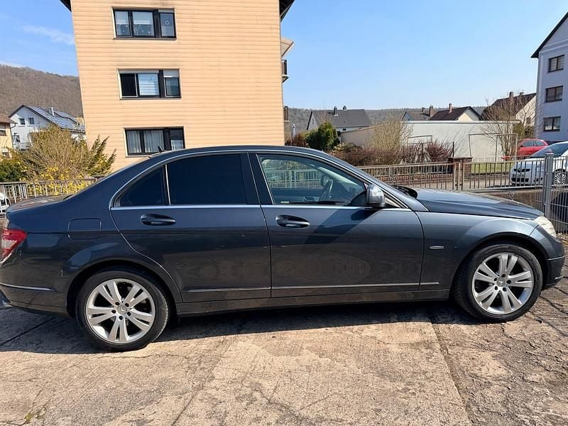 Gebraucht Mercedes C280 231 PS (169 kW) 2009 Grau Limousine