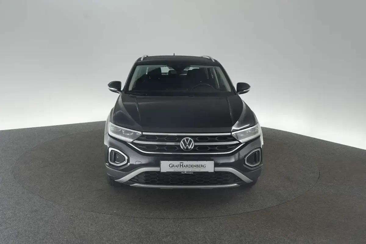 Second-hand VW T-Roc Style 150 CP (110 kW) 2022 Negru SUV