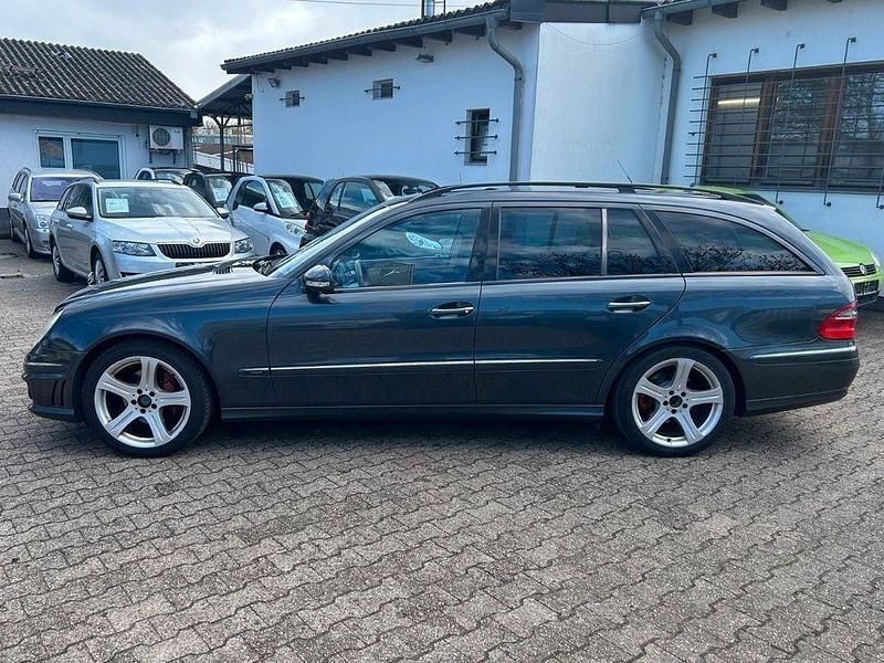 Gebraucht Mercedes E320 AMG 224 PS (164 kW) 2009 Grau Limousine