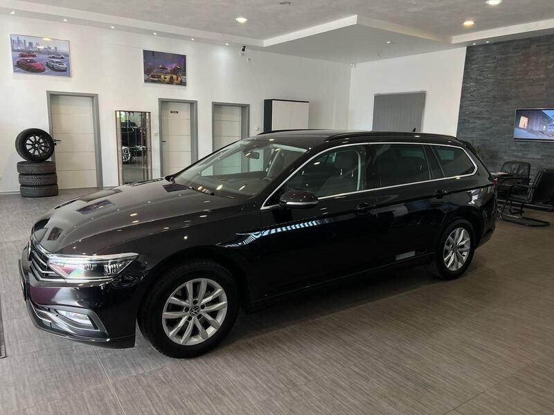 Schwarz Gebraucht 2021 VW Passat Kombi | 17.485 € (Fairer Preis) - Bild 1/4