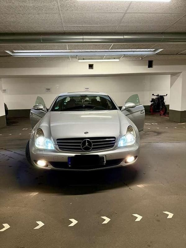 Gebraucht Mercedes CLS320 224 PS (164 kW) 2007 Silber Coupé