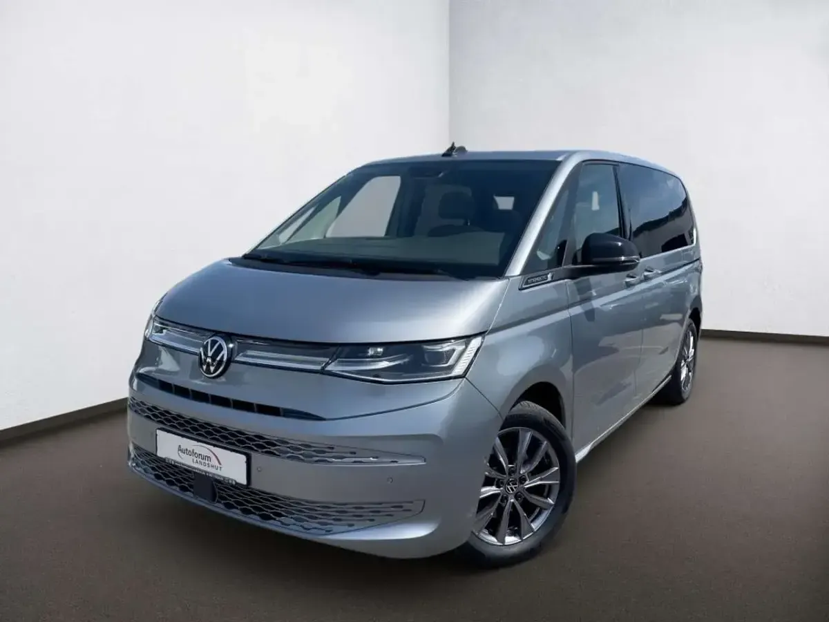Używany VW Multivan 150 KM (110 kW) 2023 Srebrny Minivan