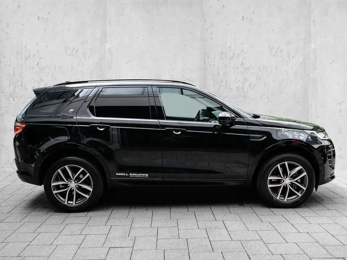 Gebraucht Land Rover Discovery Sport SE Dynamic 269 PS (197 kW) 2026 Santorini black SUV