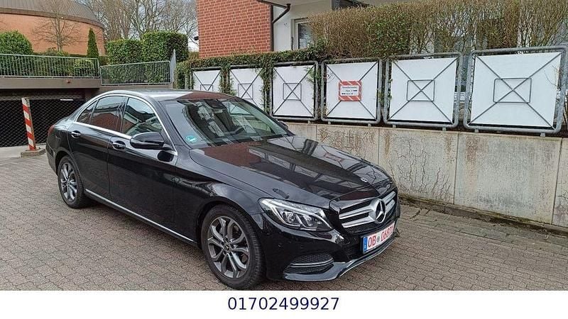 Gebraucht Mercedes C180 156 PS (114 kW) 2017 Schwarz Limousine