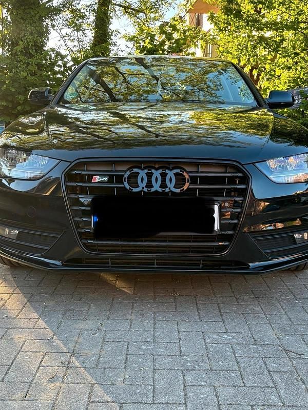 Gebraucht Audi A4 170 PS (125 kW) 2013 Schwarz Limousine