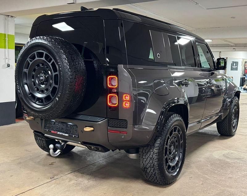 Neu Land Rover Defender 635 PS (467 kW) 2025 Charente grey SUV