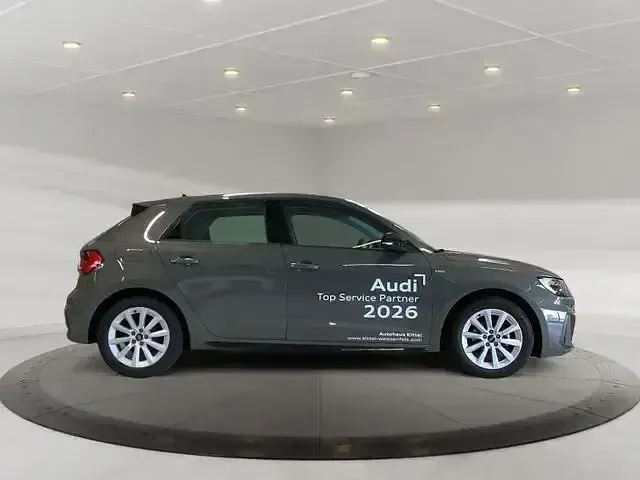 Gebraucht Audi A1 Sportback S-Line 110 PS (80 kW) 2025 Chronosgrau metallic Kleinwagen