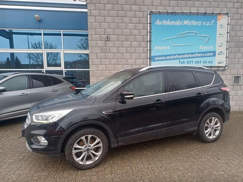 Gebraucht Ford Kuga Titanium 150 PS (110 kW) 2017 Schwarz SUV