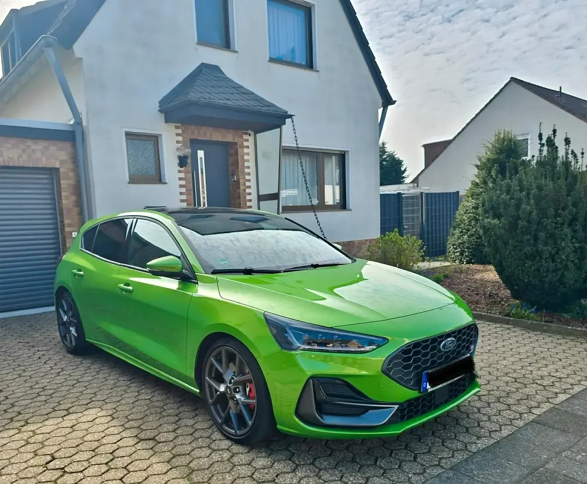 Gebraucht Ford Focus ST 280 PS (205 kW) 2024 Grün Limousine