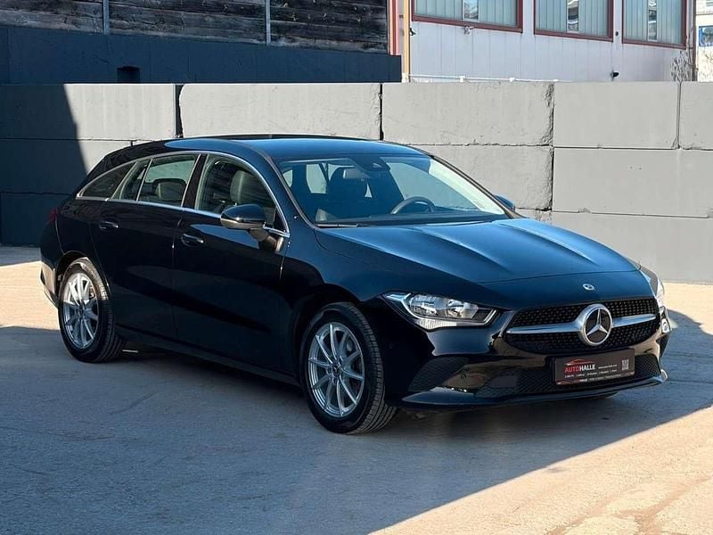 Gebraucht Mercedes CLA180 136 PS (100 kW) 2023 Nachtschwarz Limousine