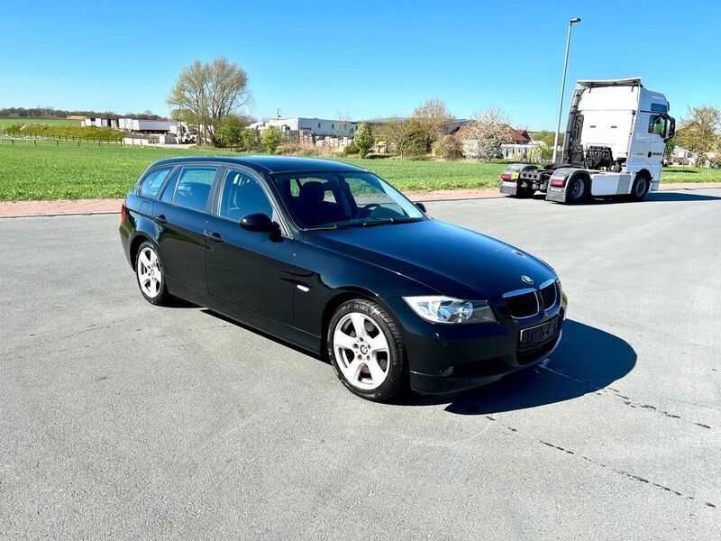 Schwarz Gebraucht 2008 BMW 318 Kombi | 4.799 € (Fairer Preis) - Bild 1/4