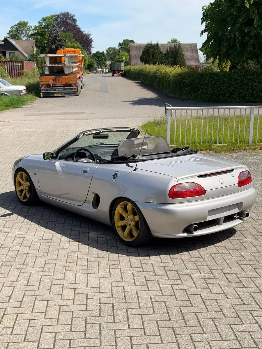 Gebraucht MG F 120 PS (88 kW) 2001 Silber Cabrio