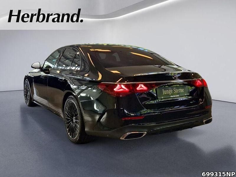 Gebraucht Mercedes E450 AMG 367 PS (269 kW) 2025 Metalliclack obsidianschwarz Limousine