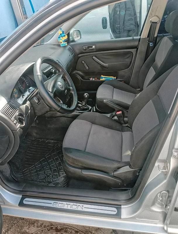 Gebraucht VW Golf IV 105 PS (77 kW) 2000 Silber Kleinwagen